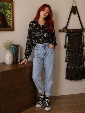Worthington Butterfly Long Sleeve Button Up Shirt Blouse